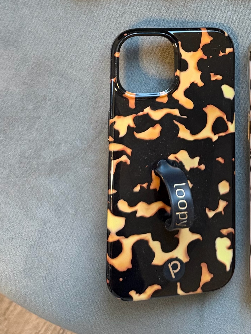 Loopy Case Black & Cream Tortoiseshell Phone Case with Loop Grip